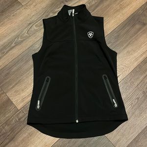 ariat black vest/ size small